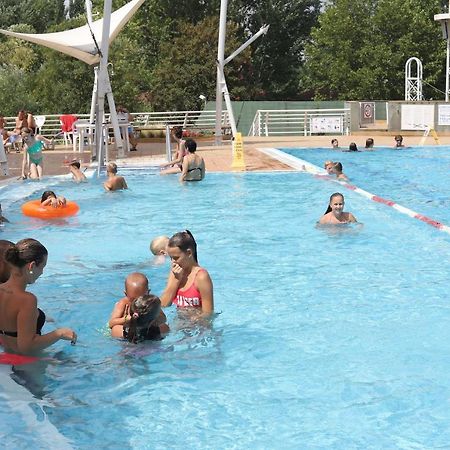 Balatontourist Fuered Camping & Bungalows 巴拉顿菲赖德 外观 照片
