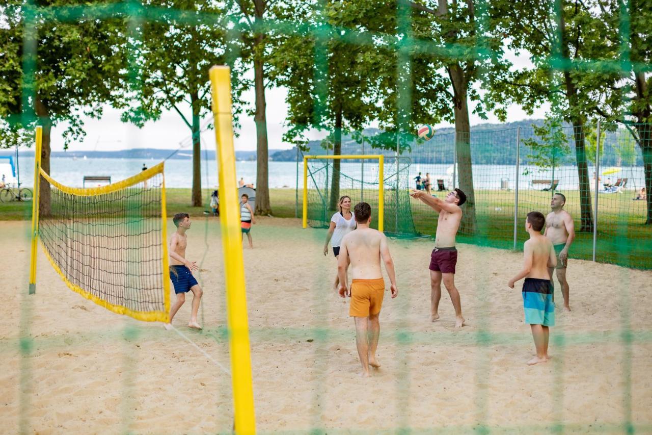 Balatontourist Fuered Camping & Bungalows 巴拉顿菲赖德 外观 照片