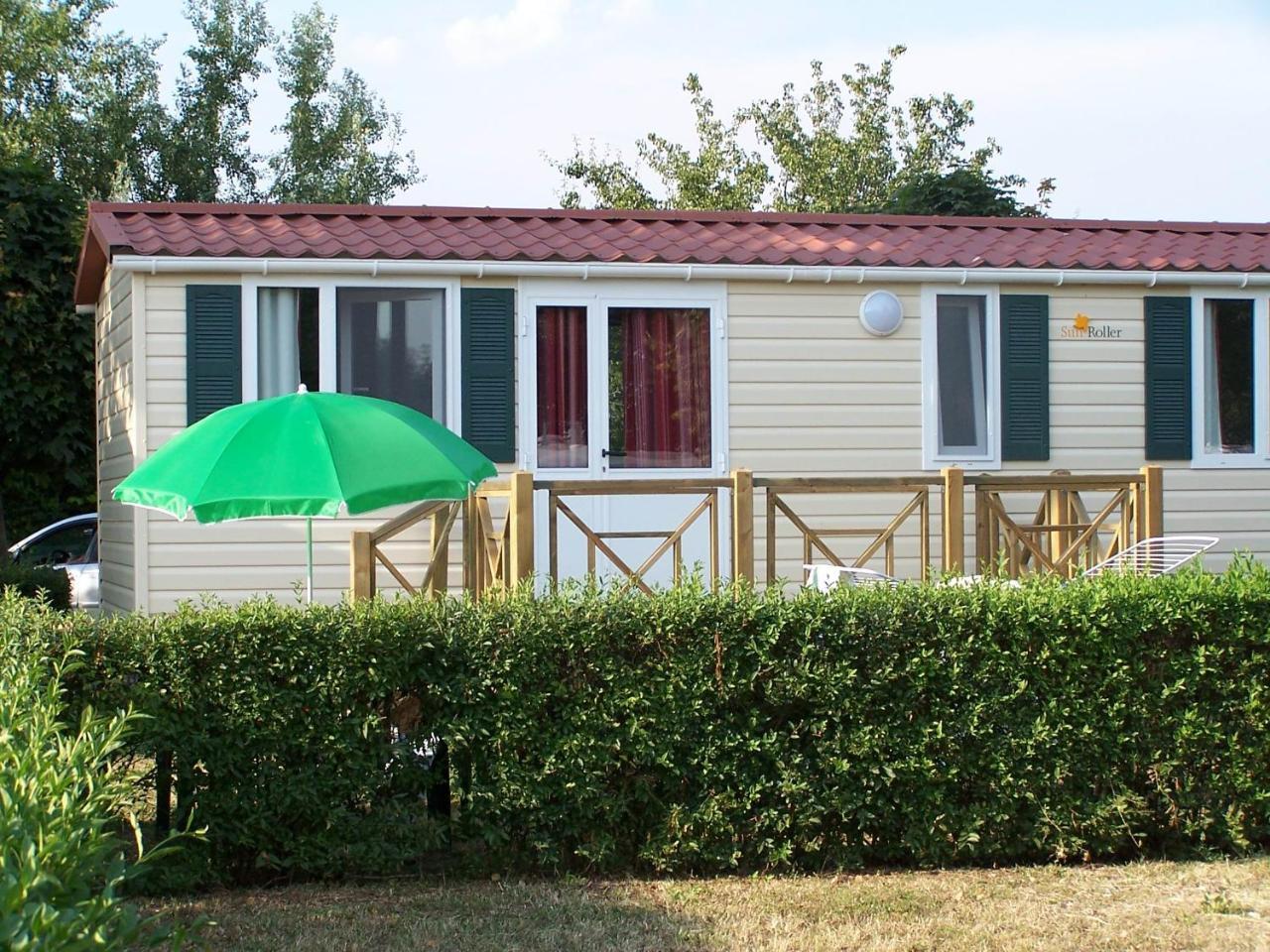 Balatontourist Fuered Camping & Bungalows 巴拉顿菲赖德 外观 照片